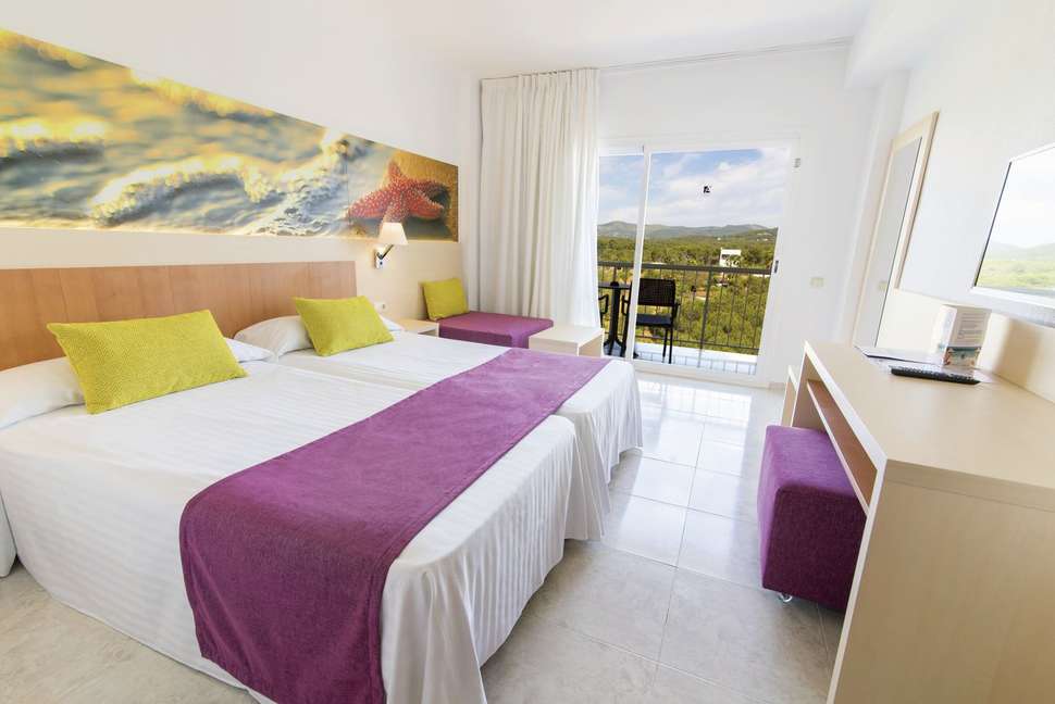 Een foto van Blue Sea Coral Beach