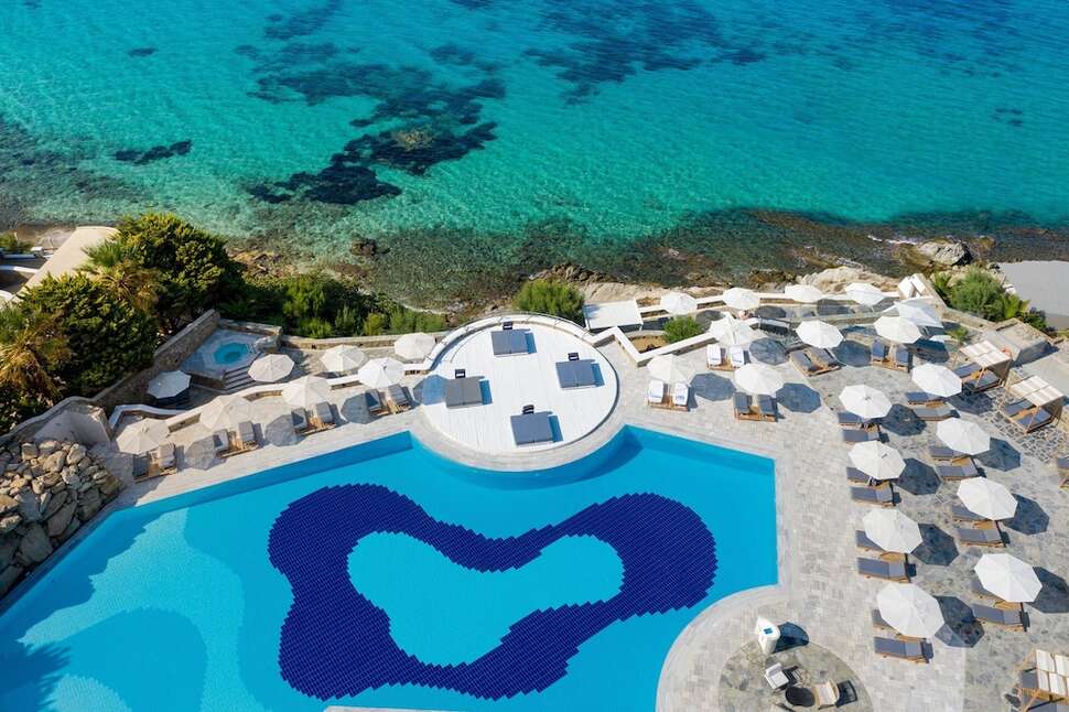 Een foto van het zwembad bij Mykonos Grand Hotel & Resort