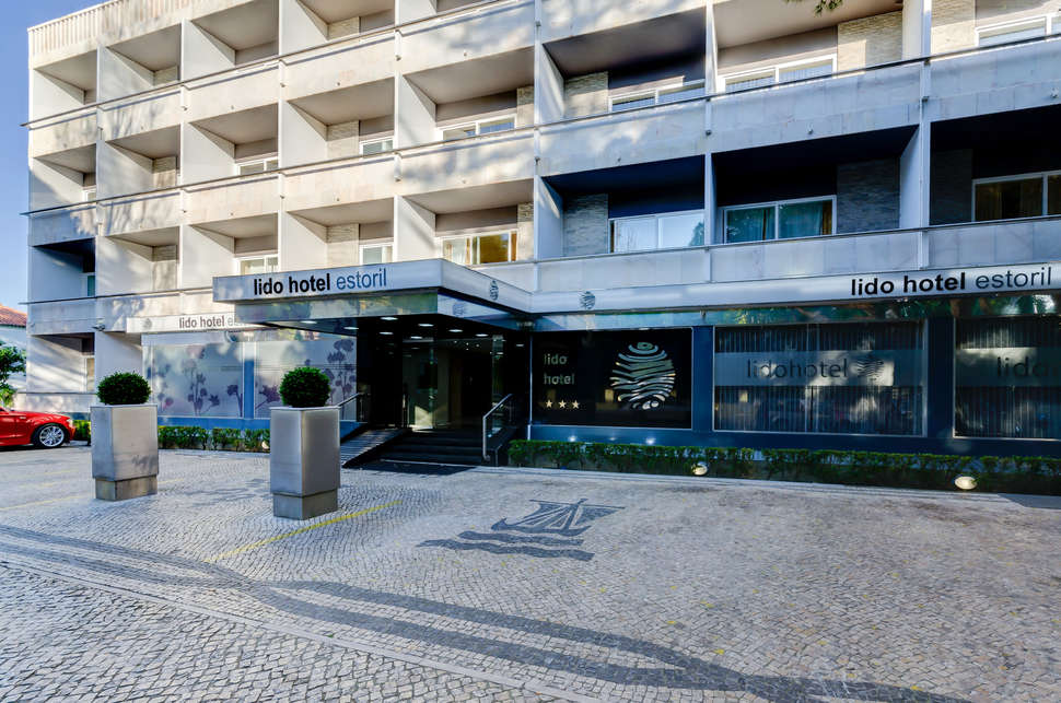 Een foto van de buitenkant van Hotel Lido
