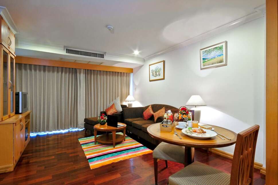 Ein Foto Admiral Suites Bangkok