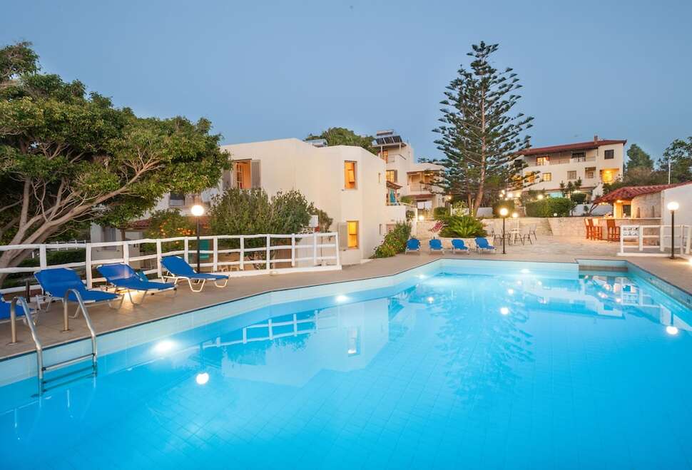 Ein Foto vom Pool im Panorama Seaview Apartments