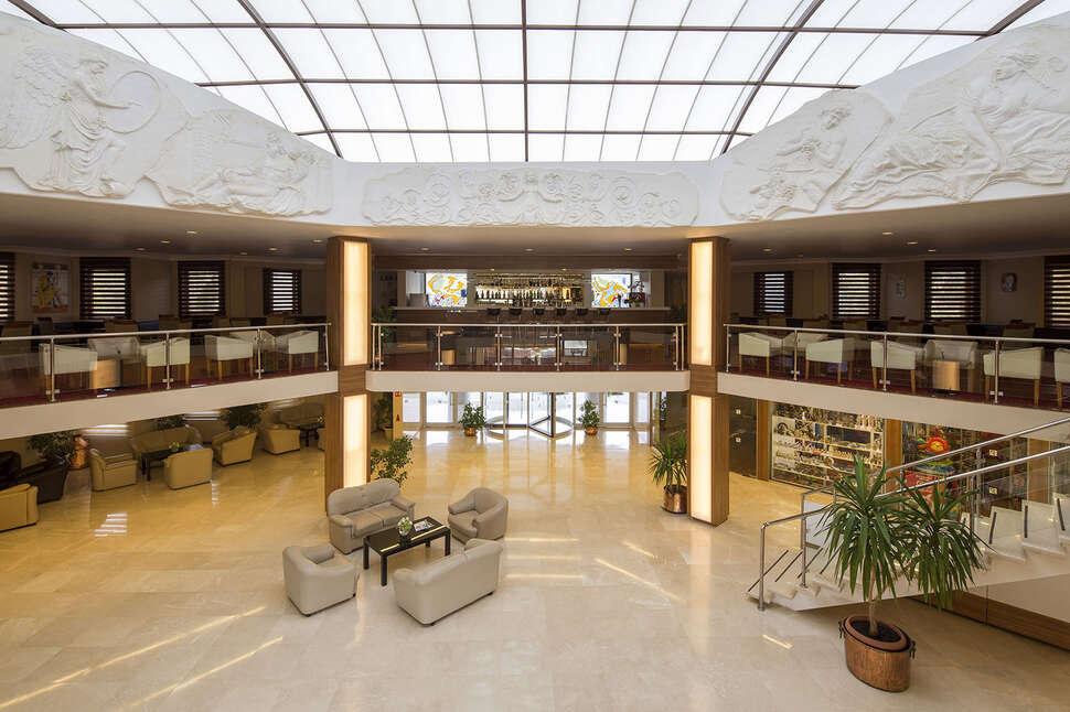 Een foto van het interieur van Richmond Ephesus Resort