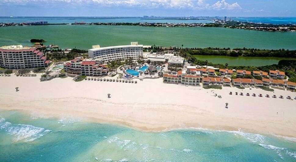 Een foto van het strand bij Hotel Grand Park Royal Cancun Caribe