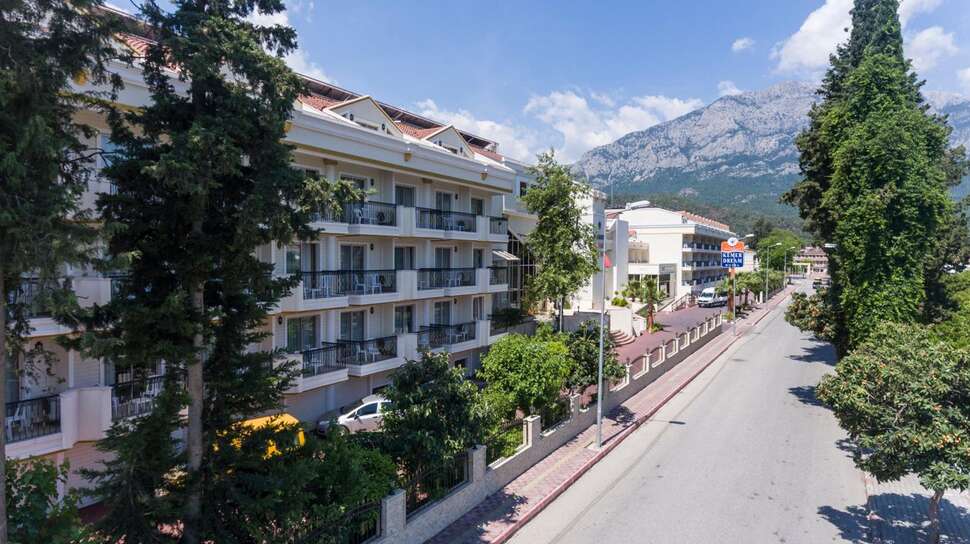 Een foto van de buitenkant van Kemer Dream Hotel