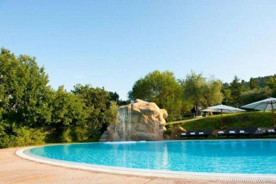 Een foto van het zwembad bij Hotel La Meridiana