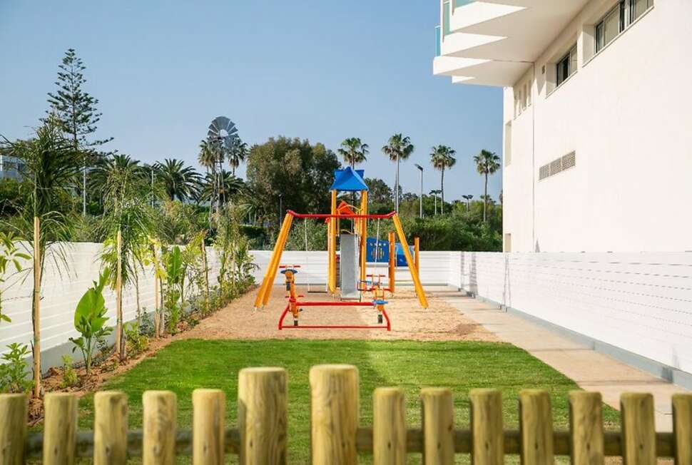 Een foto van de faciliteiten bij Nissi Beach Resort