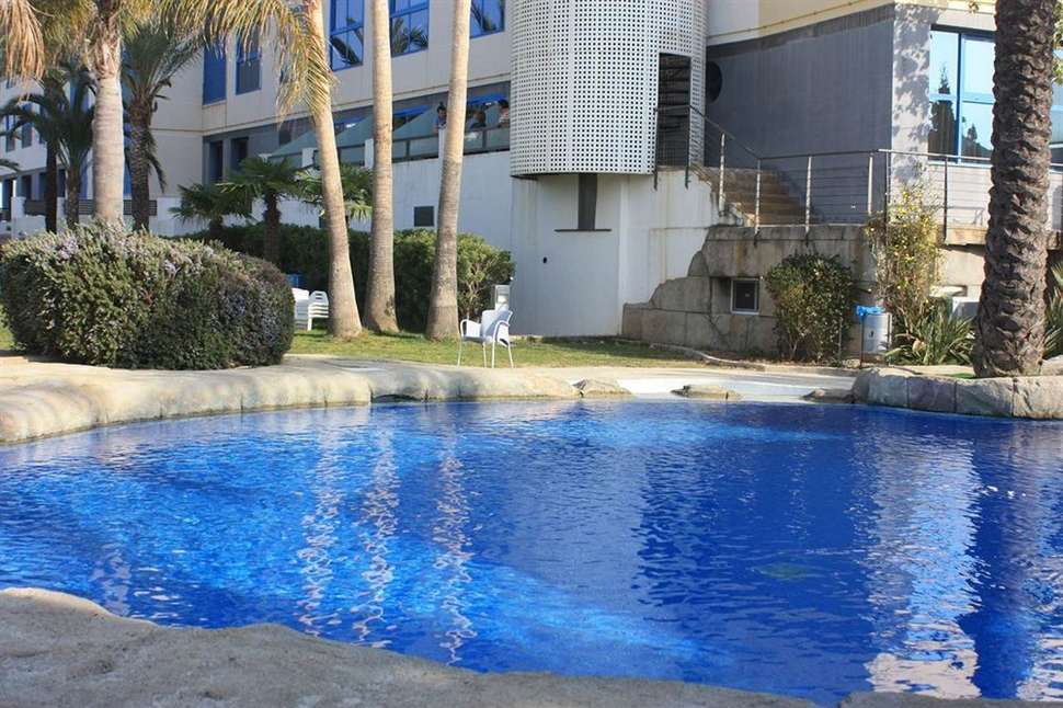 Ein Foto vom Pool im Hotel Rober Palas