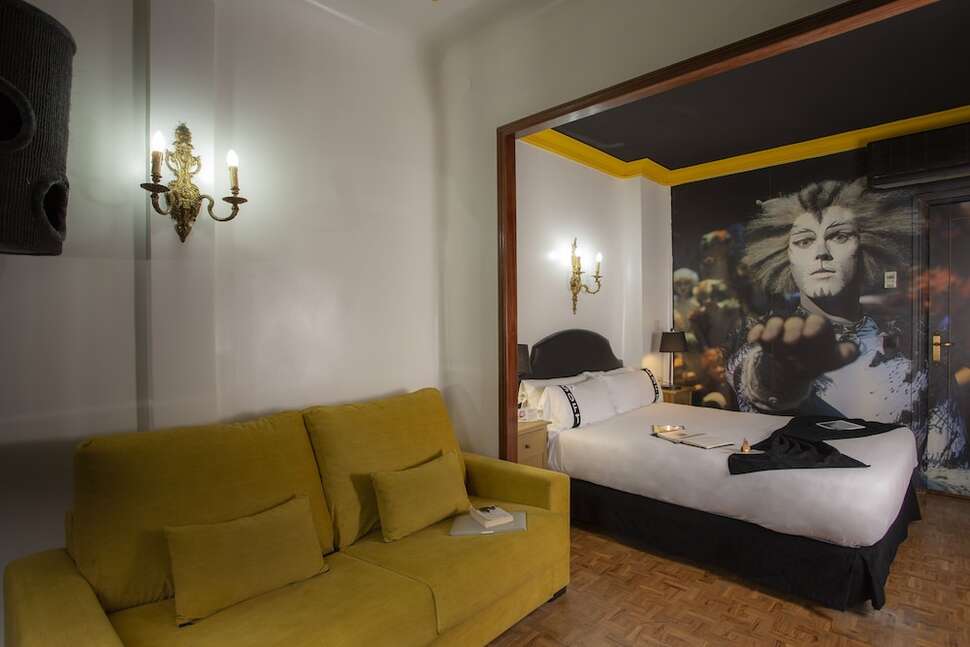 Een foto van Casual Madrid Del Teatro
