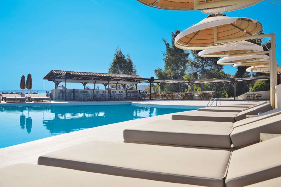 Een foto van het zwembad bij Alia Palace Luxury Hotel