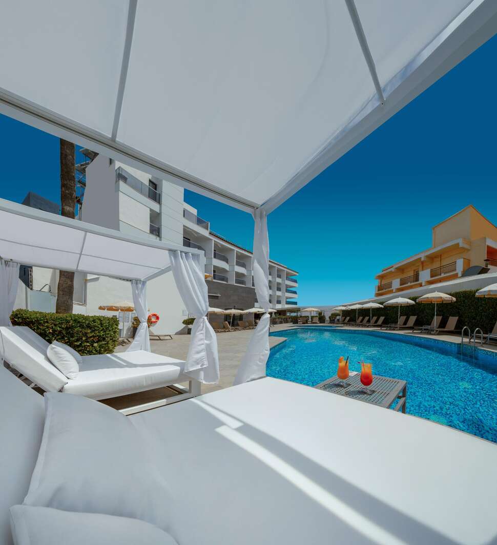 Een foto van RH Boutique Porto Cristo