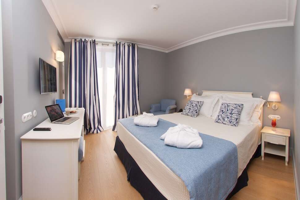 Een foto van een overzicht van Aenos Hotel