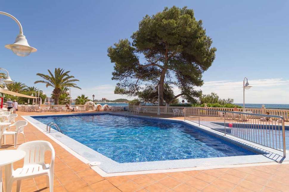 Ein Foto vom Pool im Hotel Riomar