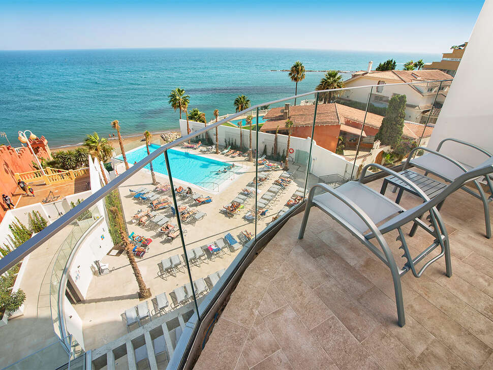 Een foto van de buitenkant van Hotel Benalmadena Beach