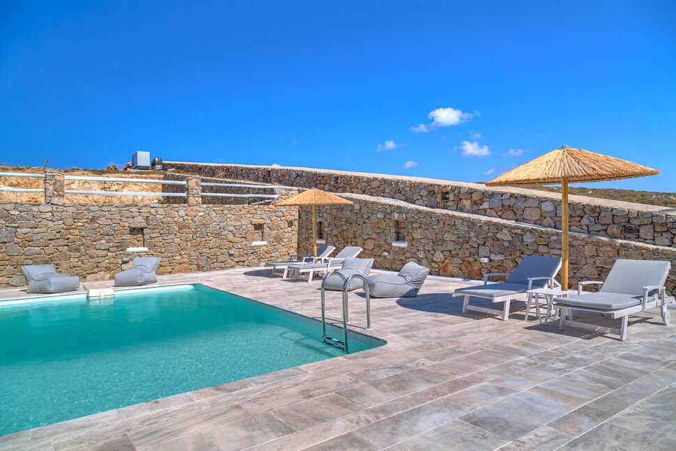 Een foto van het zwembad bij Senses Luxury Villas & Suites