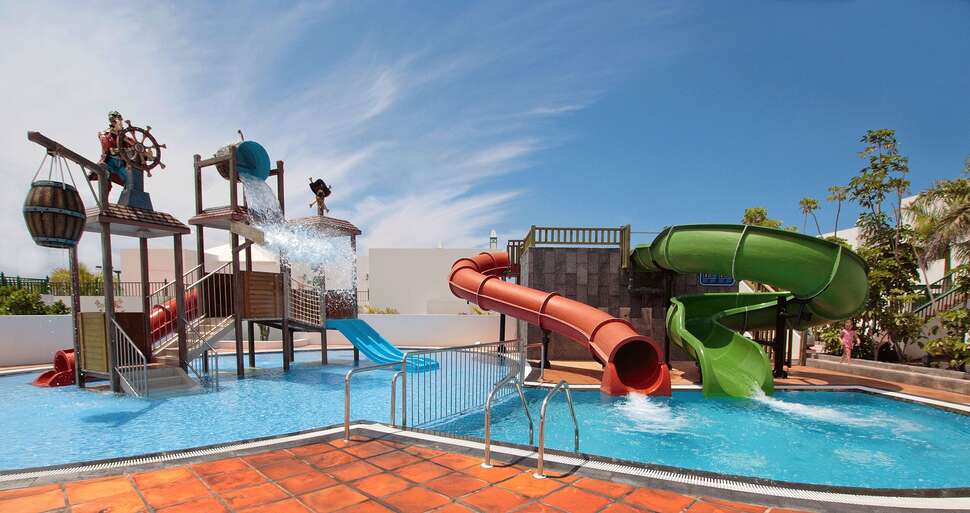 Een foto van het zwembad bij Caybeach Sun
