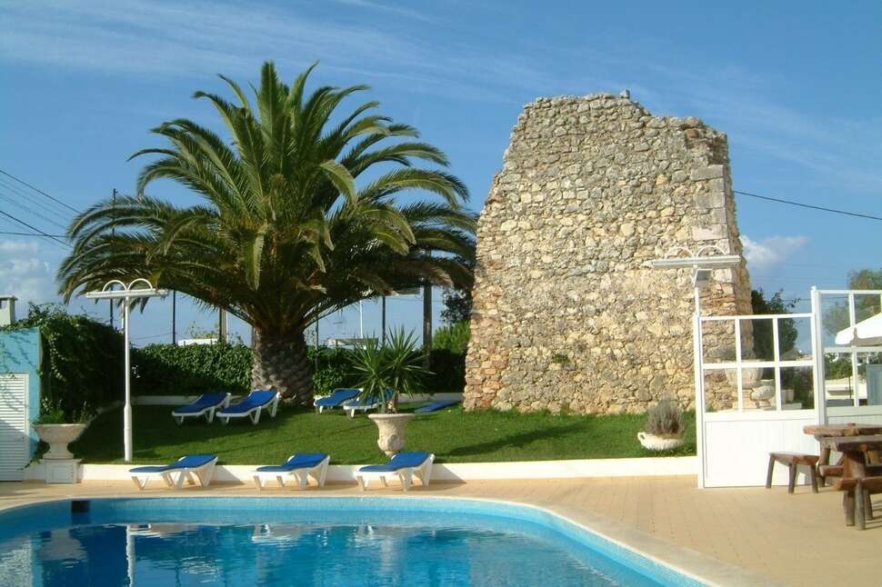 Een foto van het zwembad bij Torre Velha Algarve