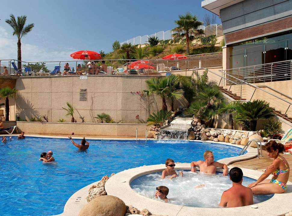 Ein Foto vom Pool im Hotel Oasis Park Splash