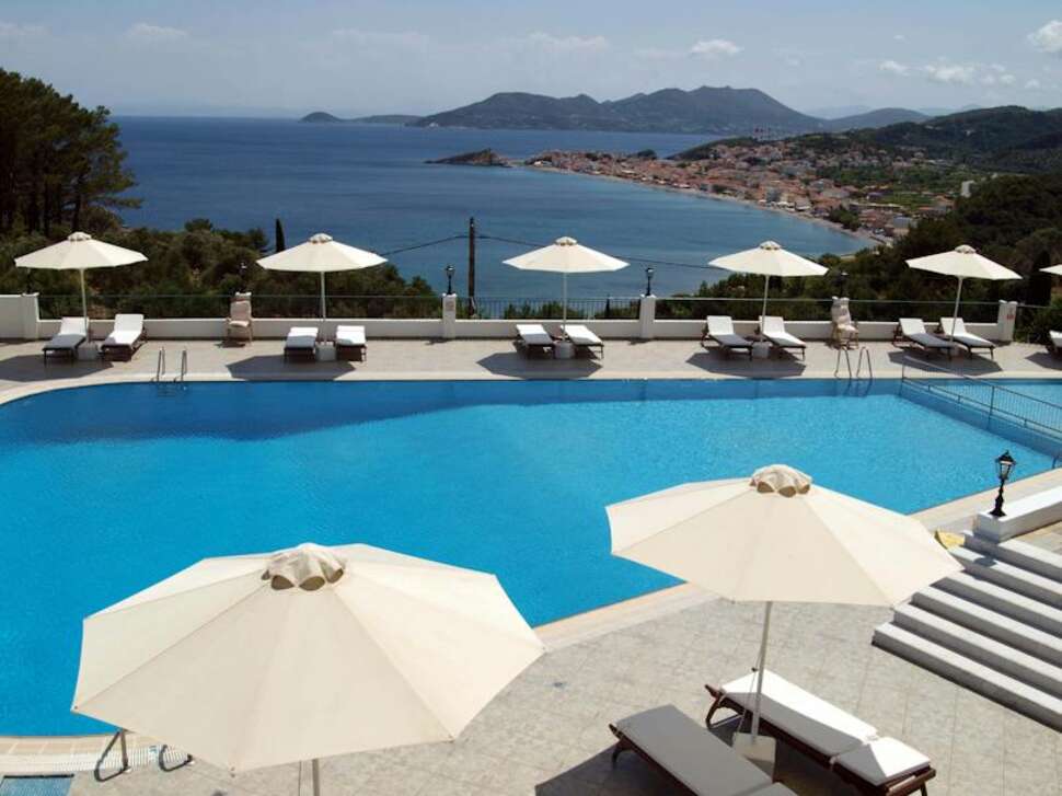 Een foto van het zwembad bij Kalidon Panorama Hotel