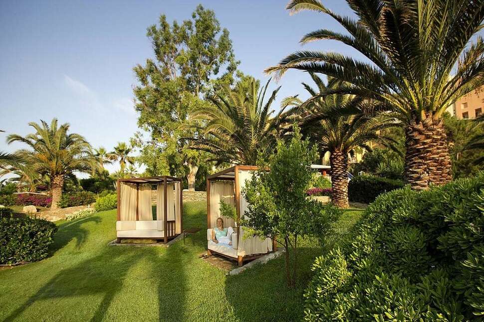 Een foto van het terras bij Robinson Club Sarigerme Park