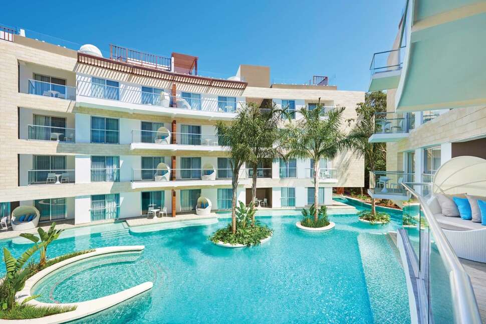 Een foto van The Fives Beach Hotel & Residences