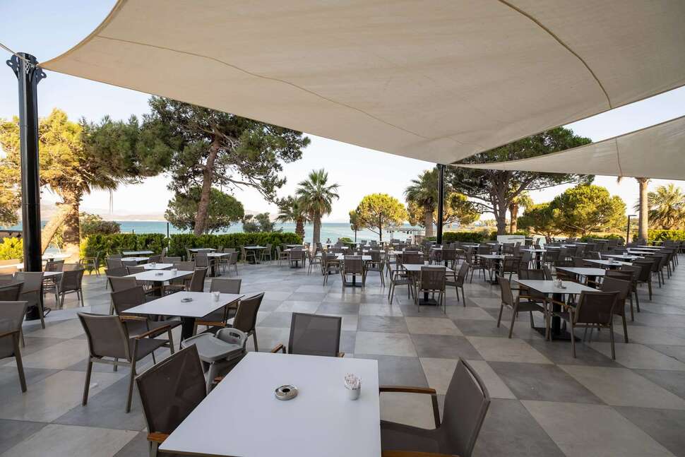 Een foto van het terras bij Duja Didim