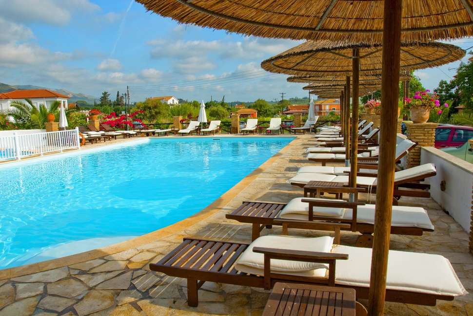 Een foto van het zwembad bij Porto Koukla Beach