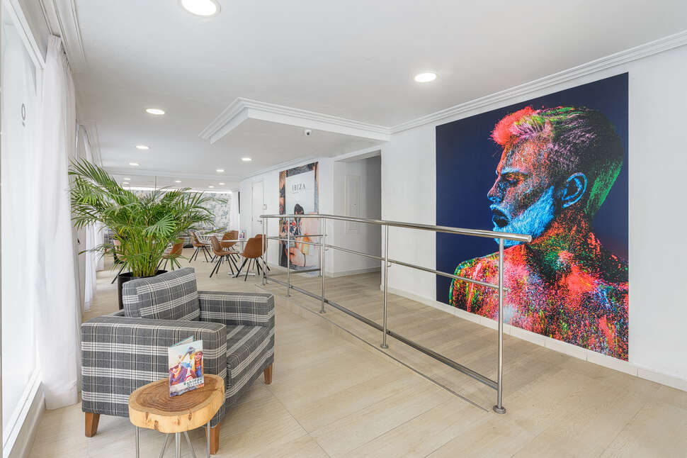 Een foto van het interieur van Hotel Vibra Lei Ibiza