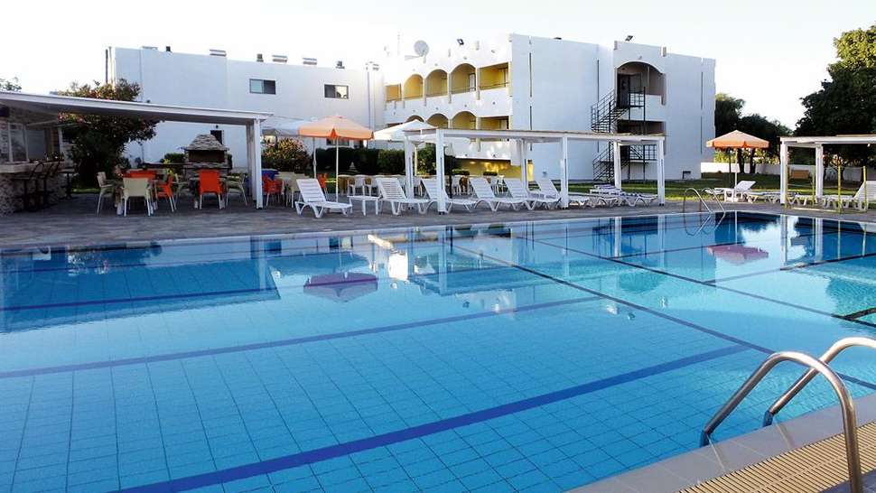 Een foto van het zwembad bij Hotel Bahamas