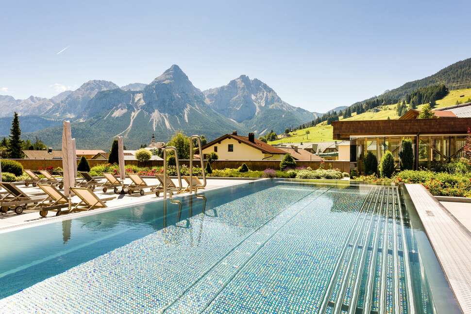Een foto van het zwembad bij Hotel Edelweiss