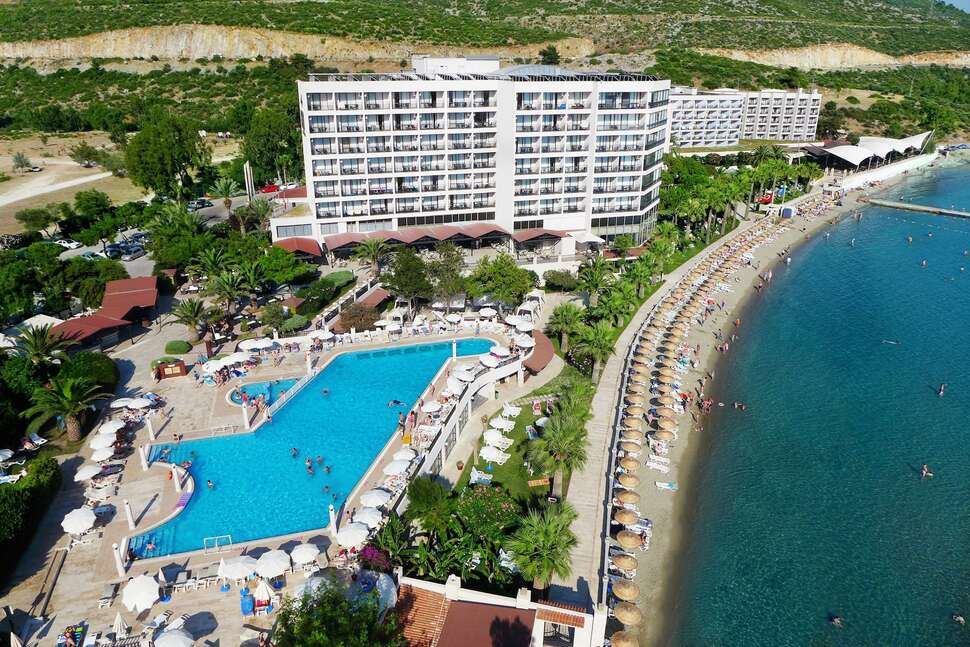 Een foto van een overzicht van Tusan Beach Resort