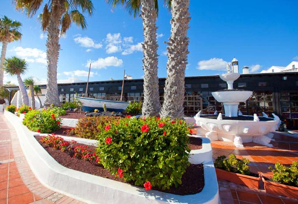 Een foto van de buitenkant van Sands Beach Resort