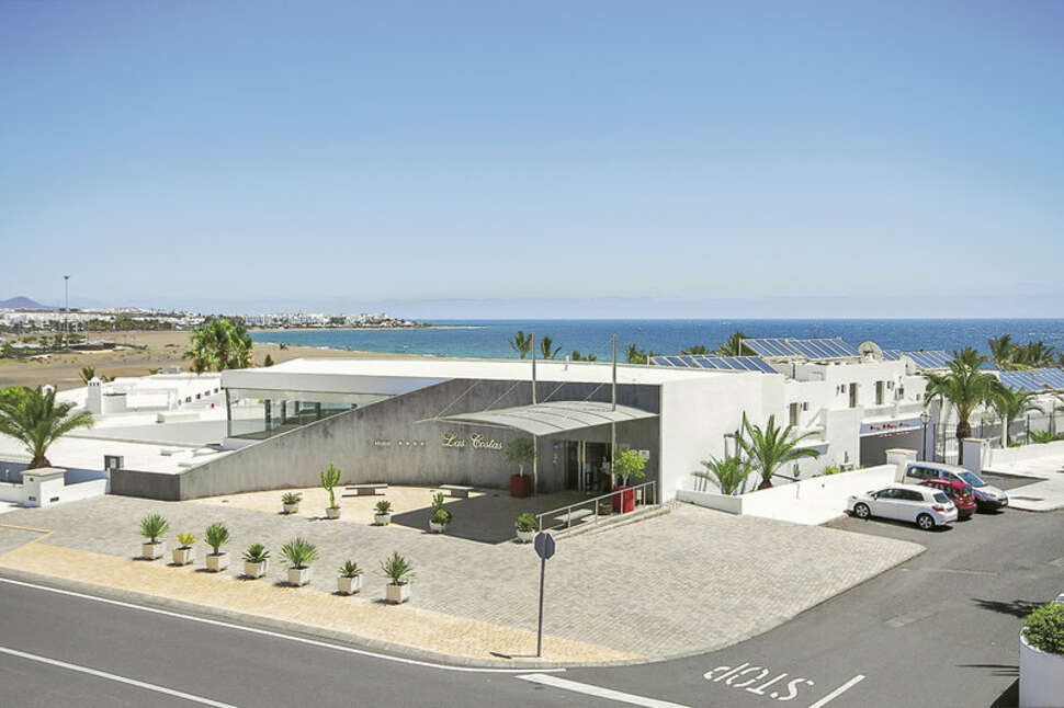 Een foto van de buitenkant van Hotel Las Costas