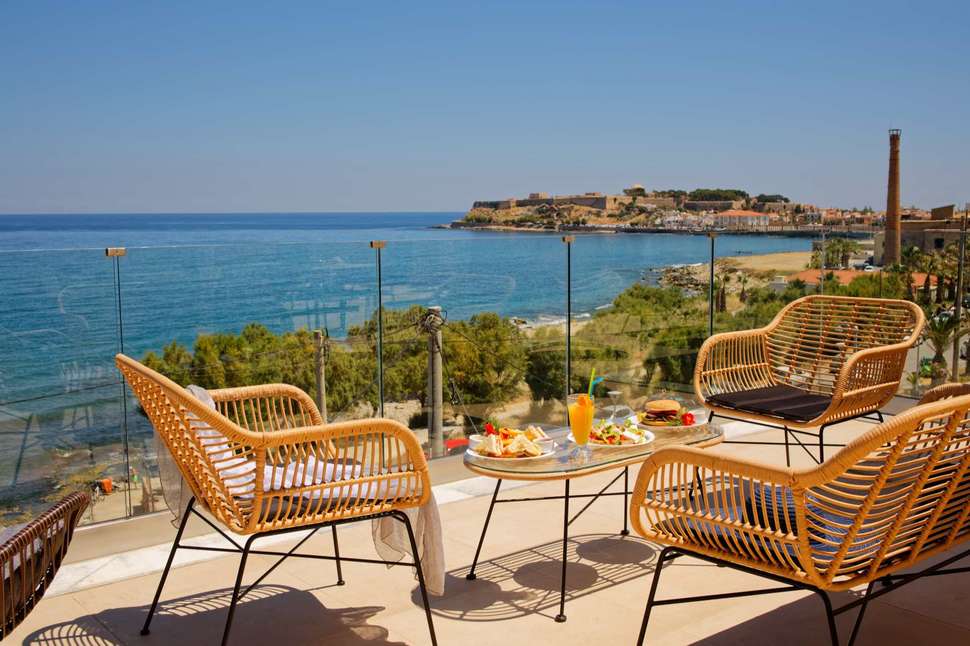 Een foto van het terras bij Hotel Archipelagos