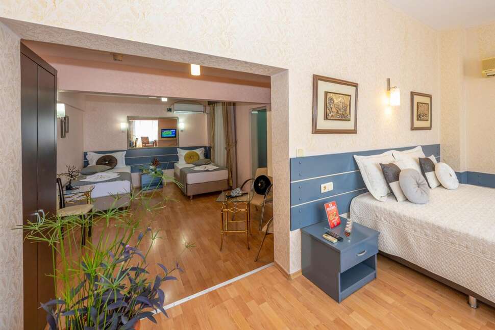 Ein Foto Grand Ons Hotel