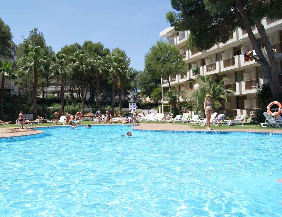 Een foto van het zwembad bij Hotel Best Sol d'Or