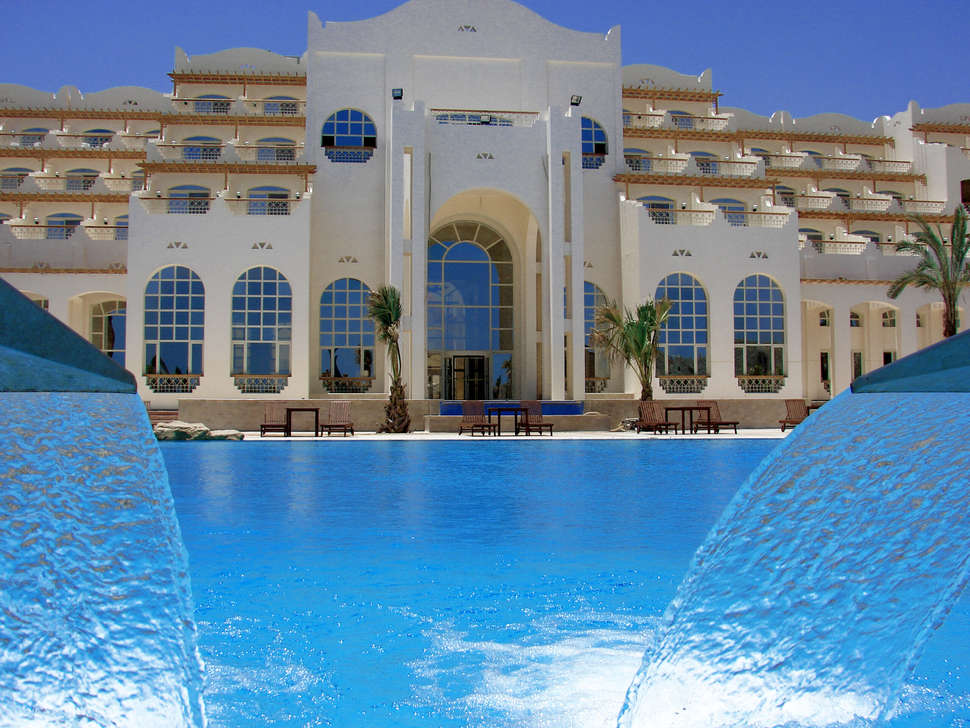 Een foto van het zwembad bij Royal Lagoons Resort & Aqua Park