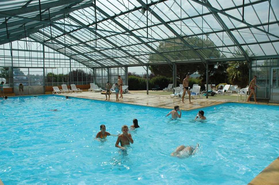 Een foto van het zwembad bij Camping Le Carbonnier
