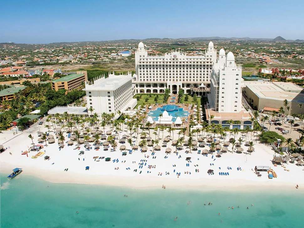 Een foto van de buitenkant van Riu Palace Aruba