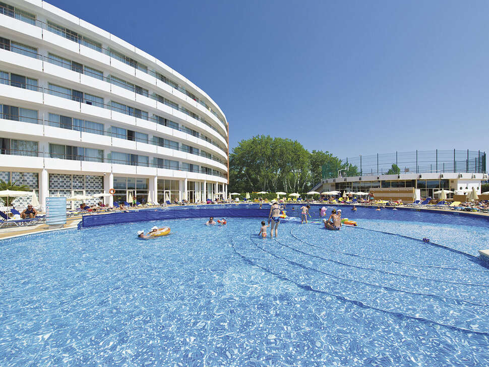 Een foto van het zwembad bij AluaSoul Sunny Beach