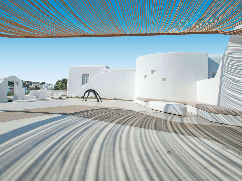 Een foto van het terras bij Andronikos Hotel