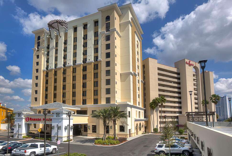 Ein Foto Ramada Plaza by Wyndham Orlando Resort & Suites Intl Drive