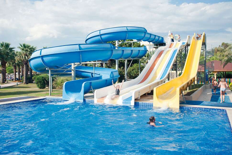 Ein Foto vom Pool im Crystal Tat Beach Pearl Collection