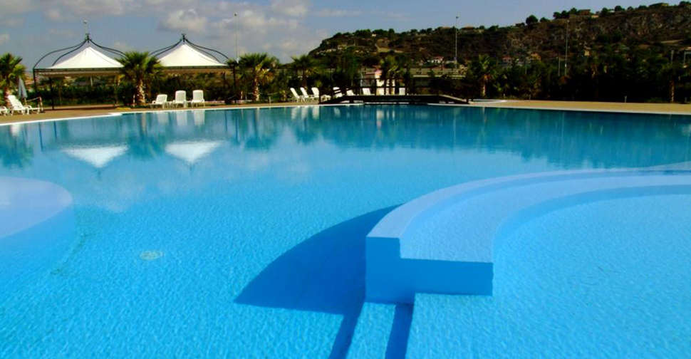 Een foto van het zwembad bij Hotel Baia d’Oro
