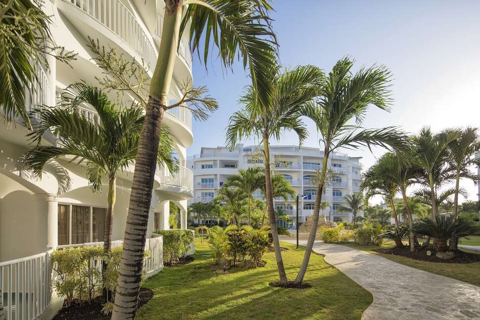 Een foto van het terras bij HM Alma de Bayahibe
