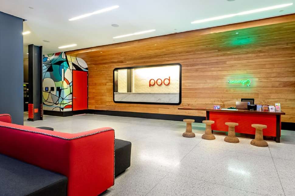 Een foto van het interieur van Pod 39 Hotel