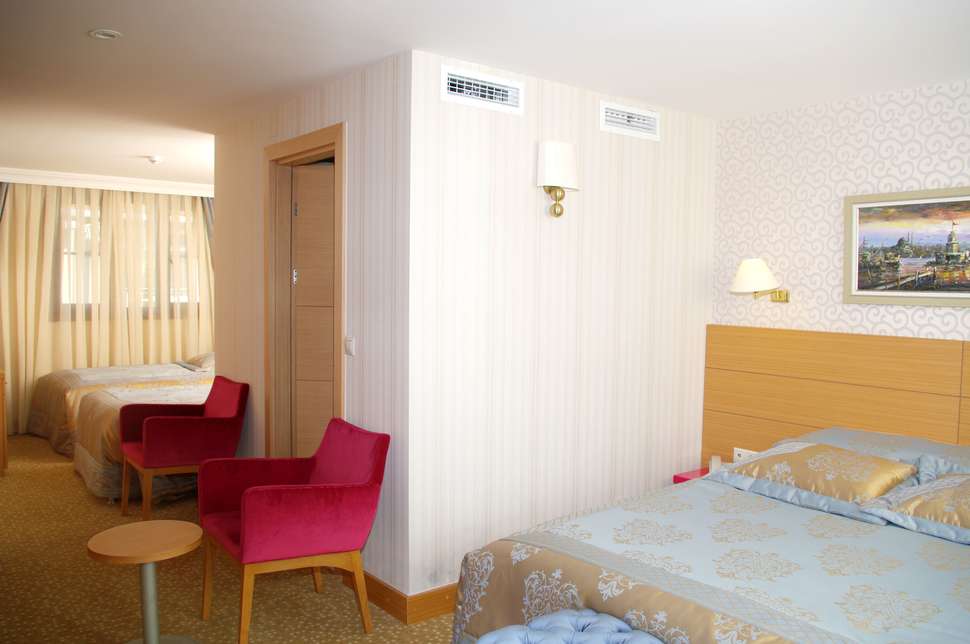 Ein Foto von einer Übersicht des Almina Hotel