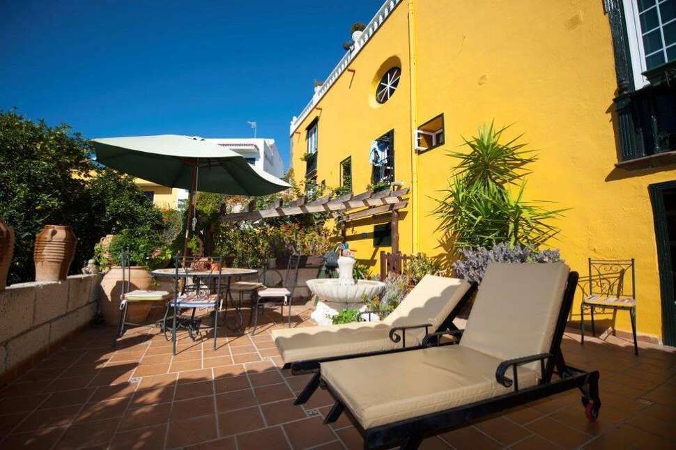 Een foto van het terras bij Hotel Rural Senderos de Abona