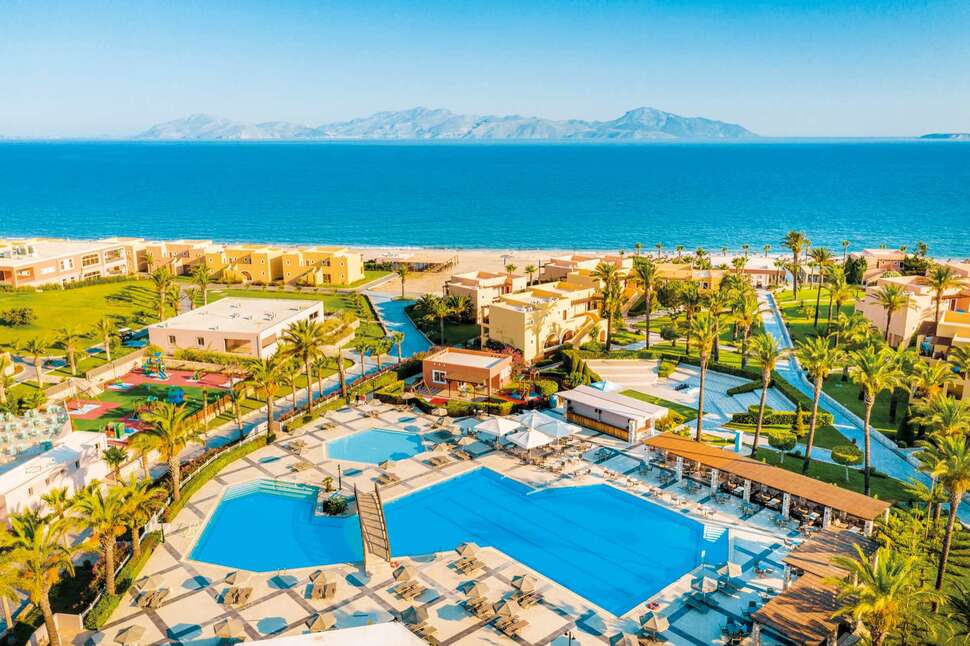 Ein Foto vom Pool im Horizon Beach Resort