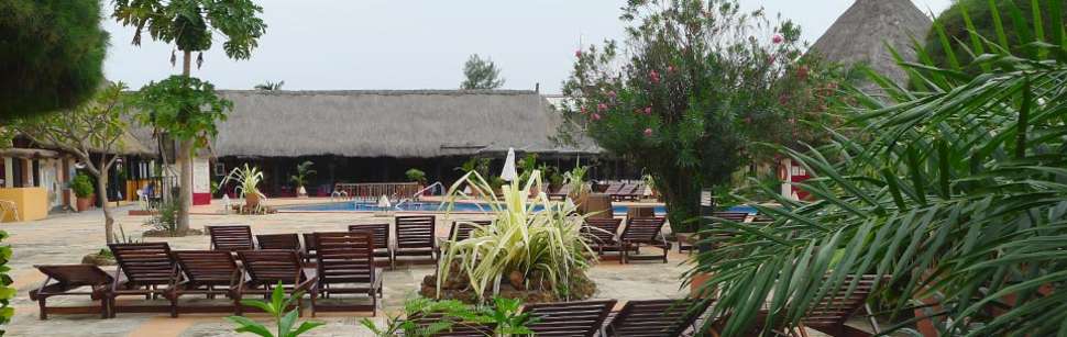 Een foto van het terras bij Kombo Beach Hotel