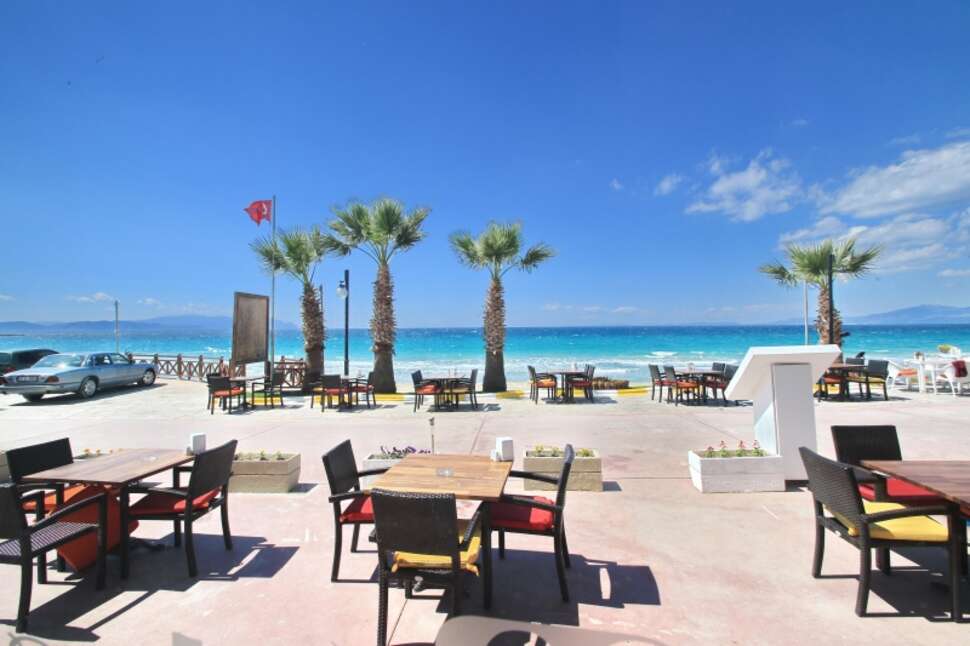 Een foto van het terras bij Jura Hotels Ada Beach